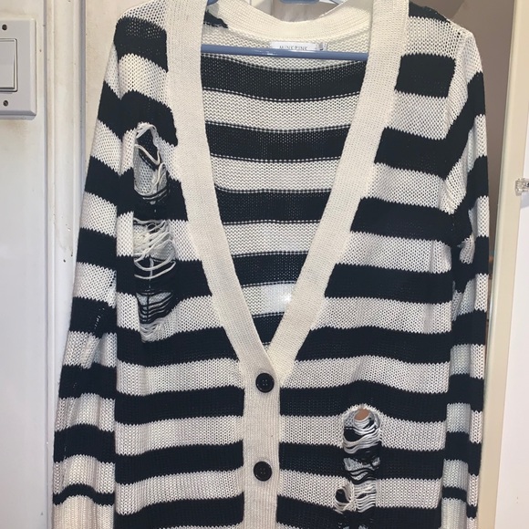 Shredded Black and White Cardigan - Picture 2 of 4